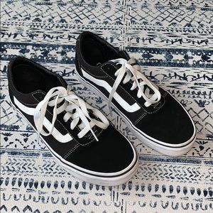Women's Vans Ward Lo Suede Sneaker